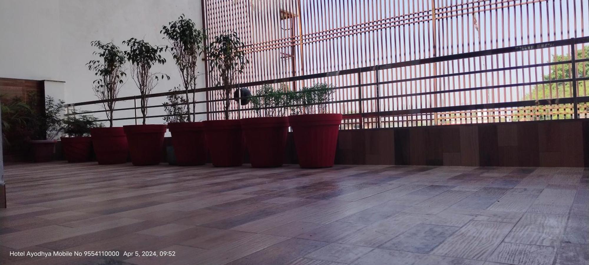 Hotel Ayodhya Paying Guest ภายนอก รูปภาพ