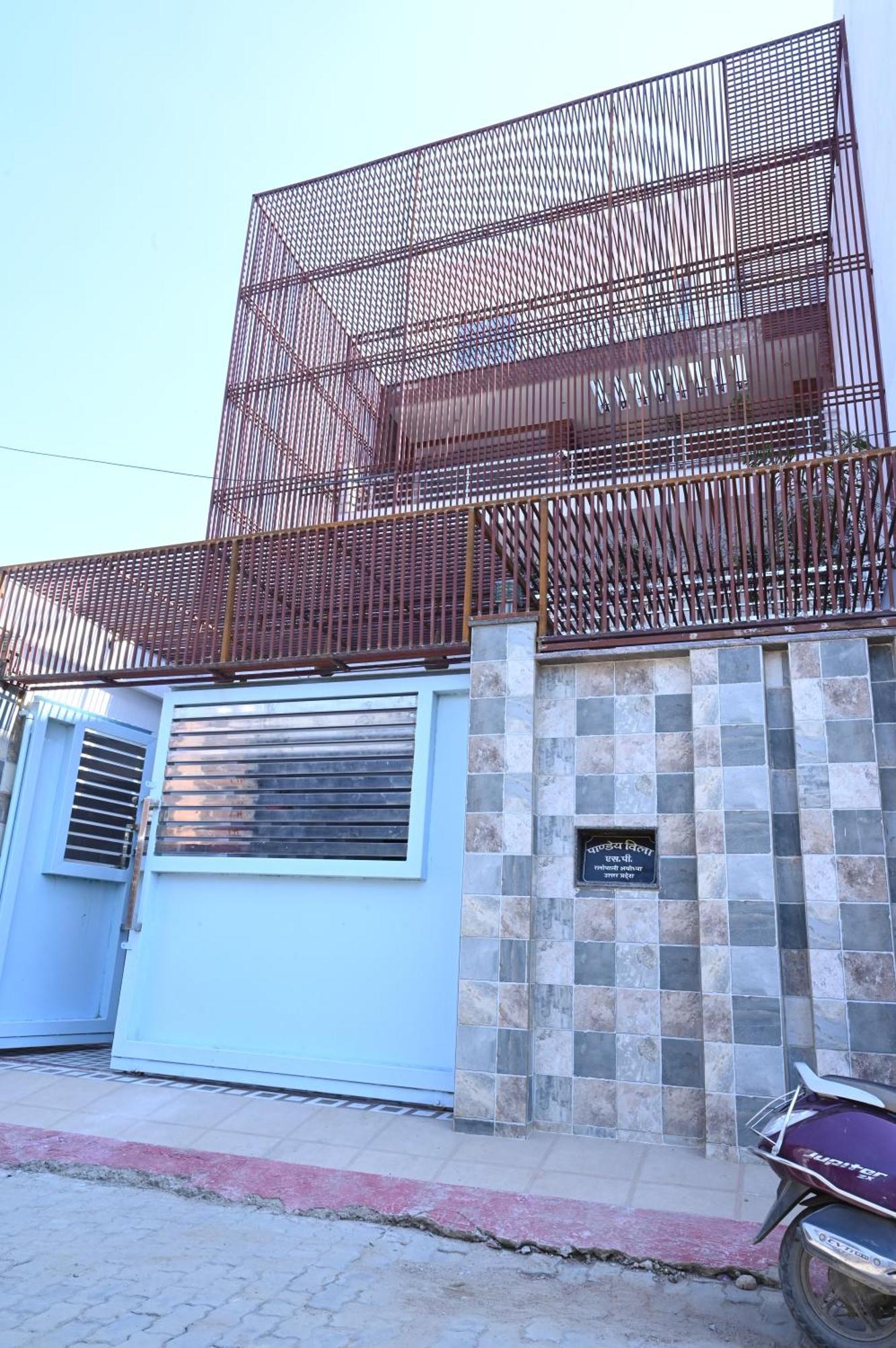 Hotel Ayodhya Paying Guest ภายนอก รูปภาพ